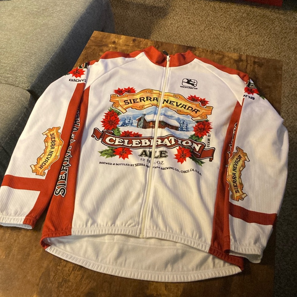 Men’s Giordana celebration jersey , great pre owned condition. Size in photo
